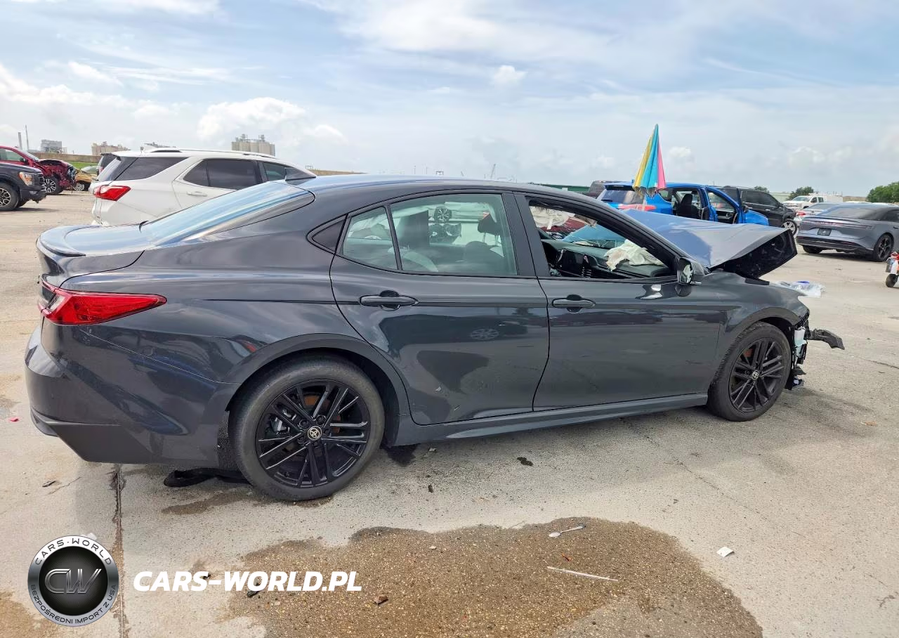 2026 Toyota Camry Se VIN:4T1DAACKXTU274462 - 3