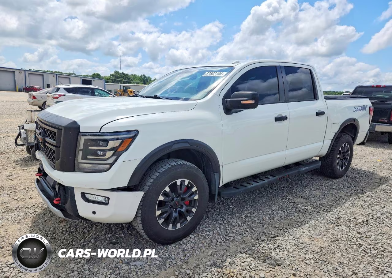 2020 Nissan Titan Pro-4X – zdjęcie 1 z 12