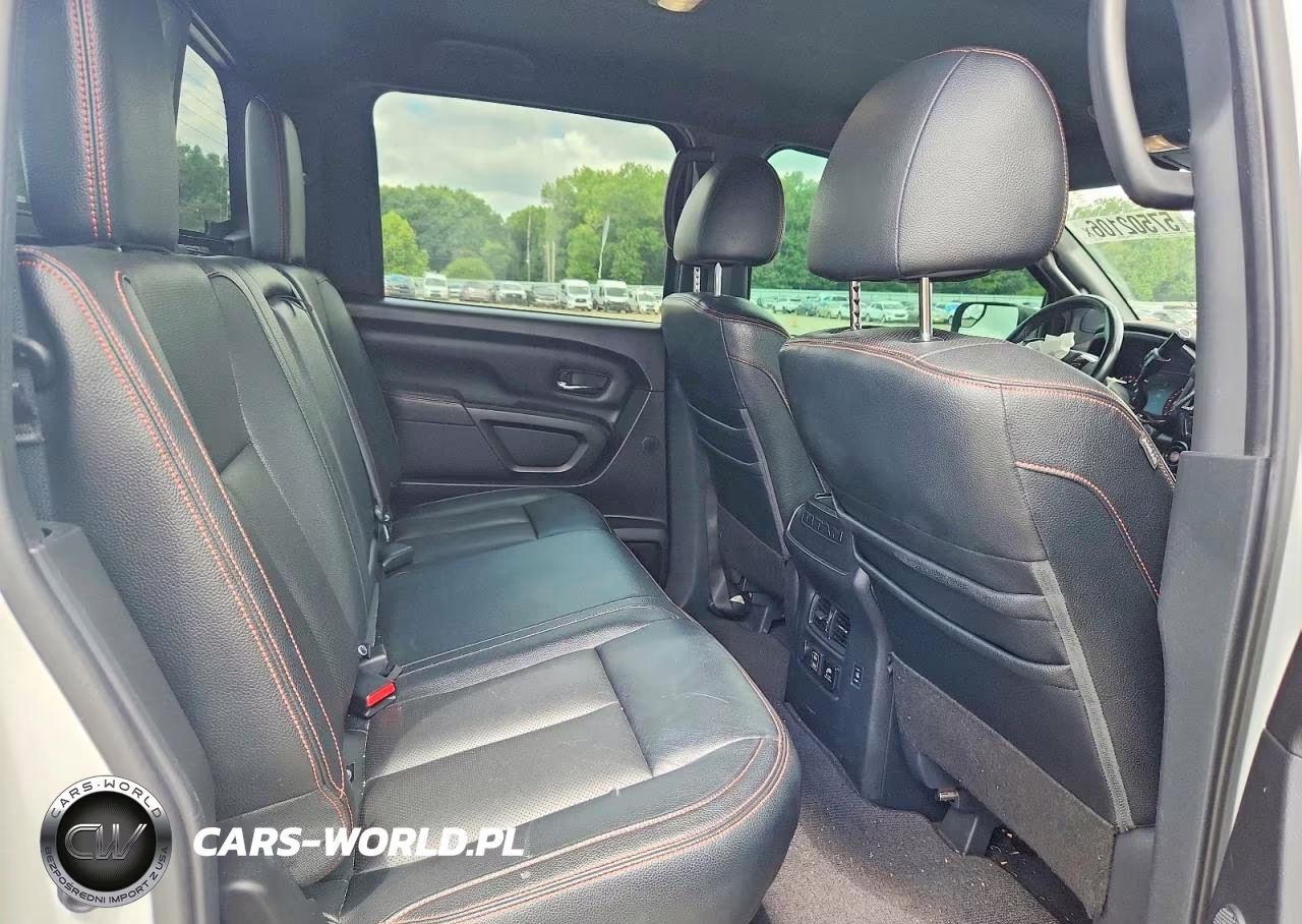 2020 Nissan Titan Pro-4X VIN:1N6AA1ED4LN511508 - 10