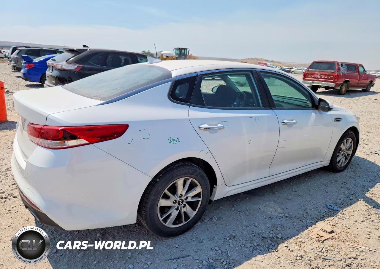 2017 Kia Optima Lx VIN:5XXGT4L30HG156813 - 3