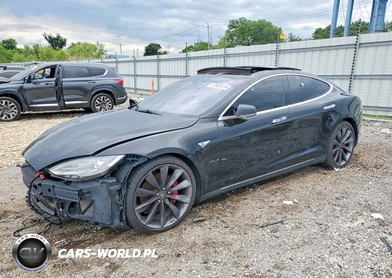 2014 Tesla Model S – zdjęcie 1 z 13