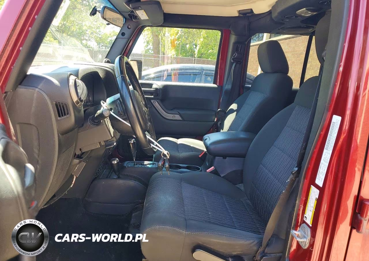 2011 Jeep Wrangler Unlimited Sport VIN:1J4BA3H17BL528912 - 7