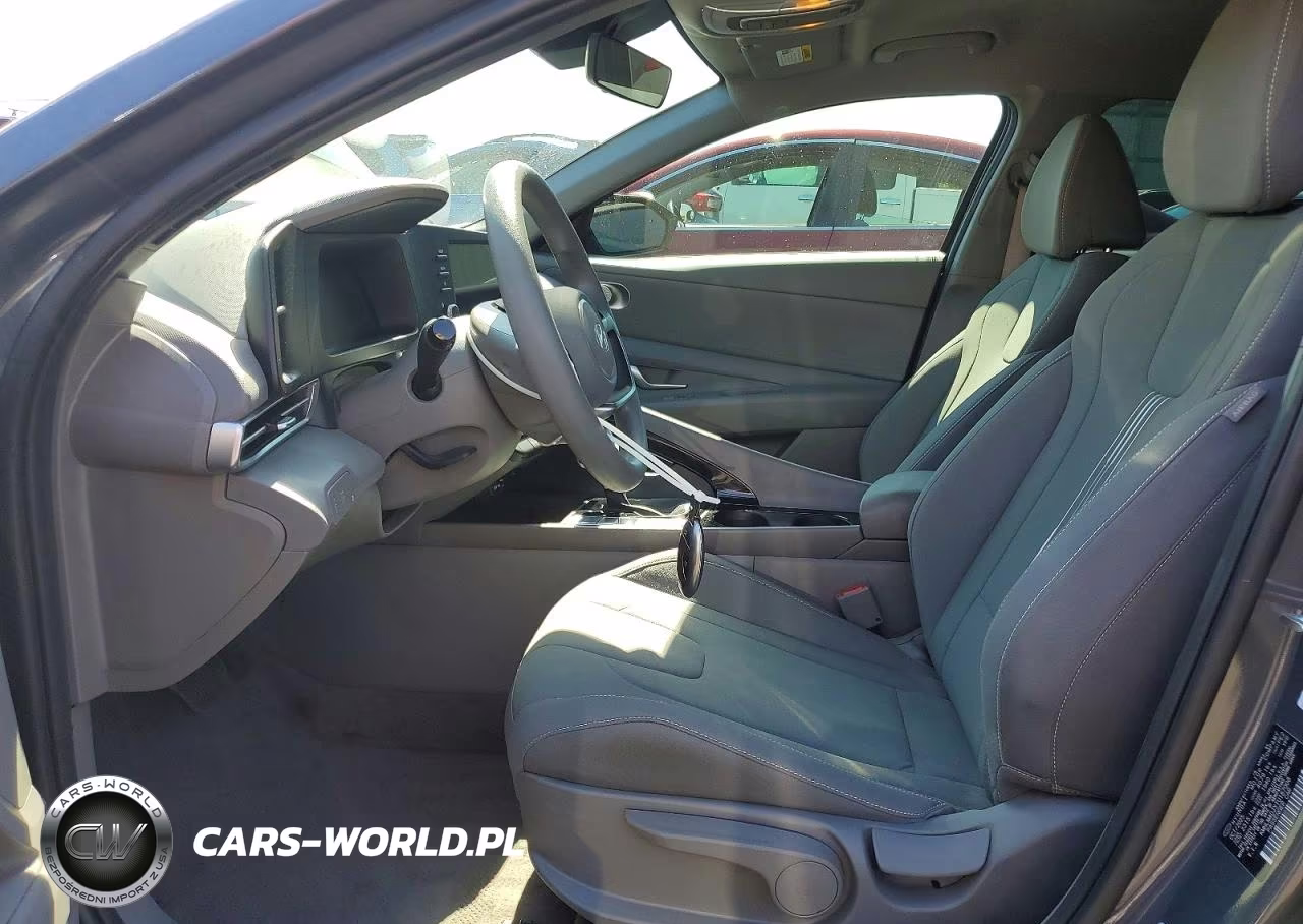 2026 Hyundai Elantra Hybrid Blue VIN:KMHLM4DJXTU187008 - 7