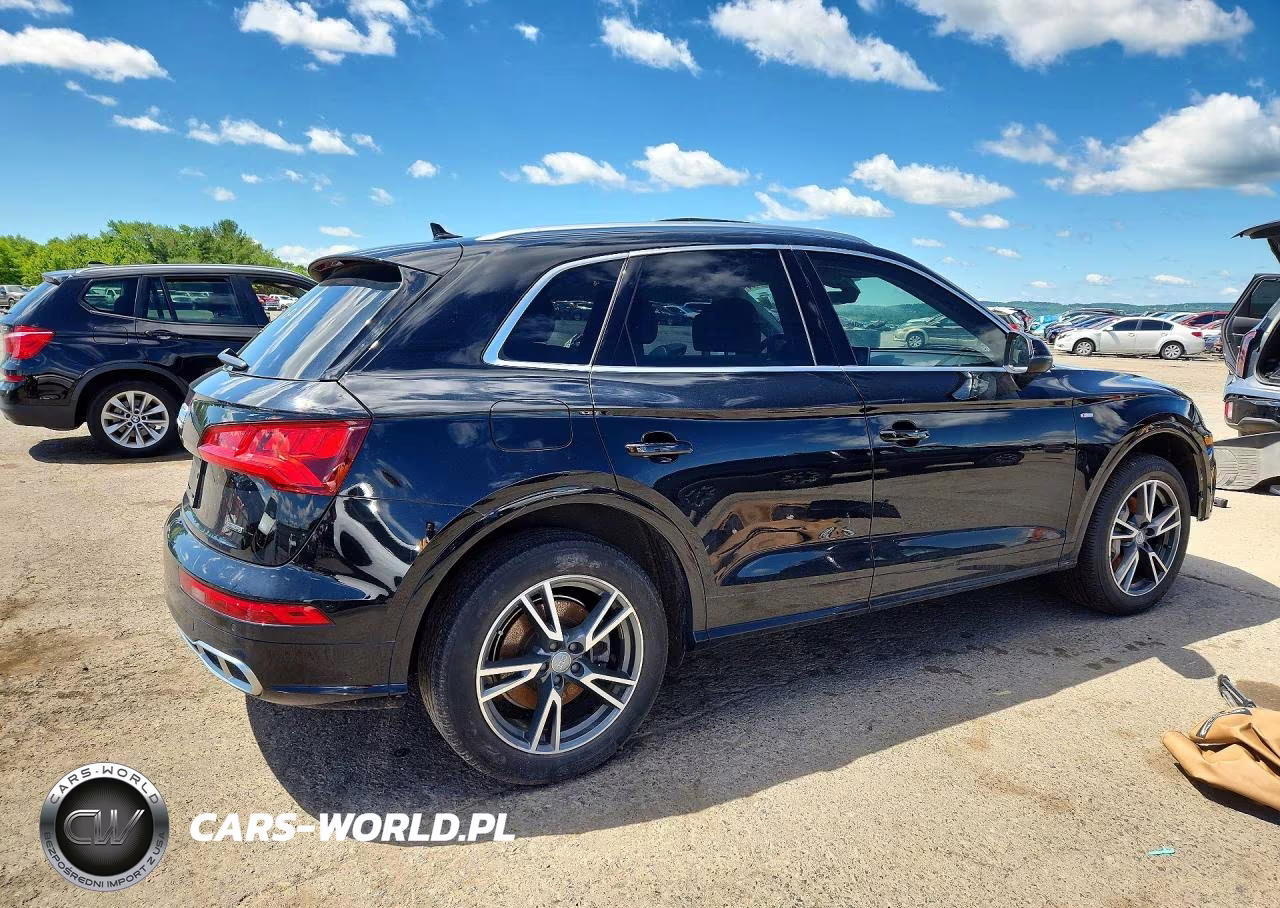 2020 Audi Q5 E Premium VIN:WA1G2AFYXL2103926 - 3