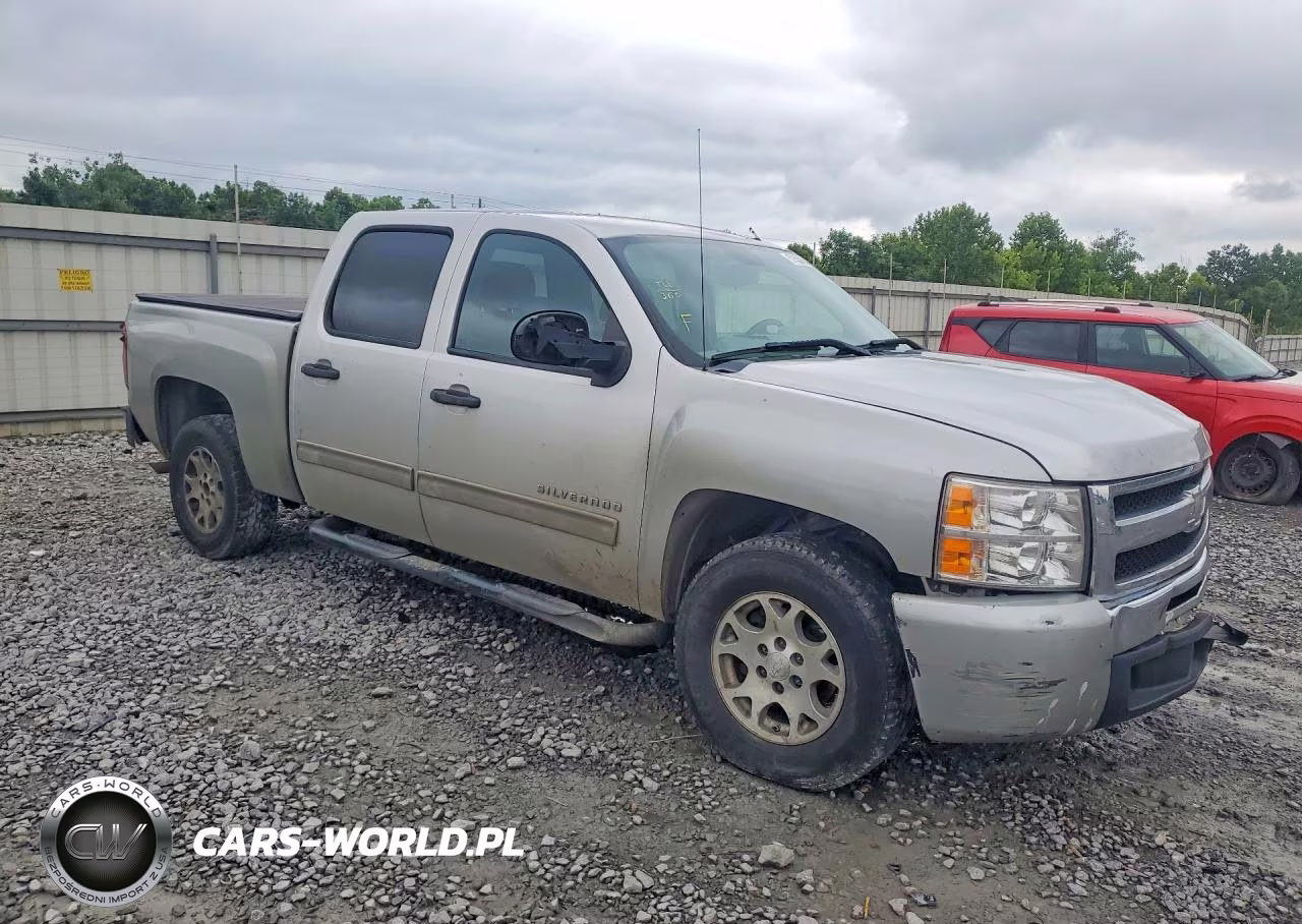 2011 Chevrolet Silverado C1500 Ls VIN:3GCPCREAXBG190884 - 4