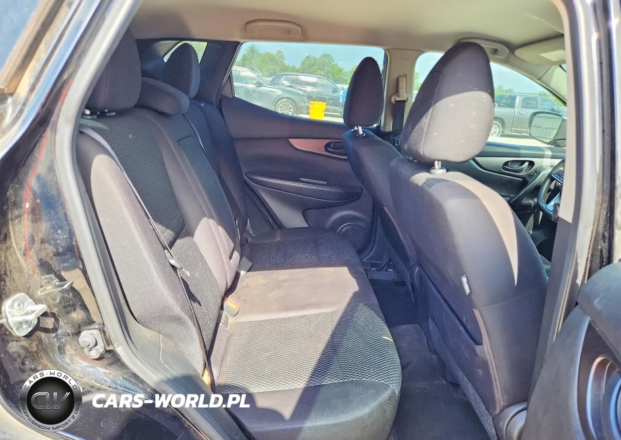 2017 Nissan Rogue Sport S VIN:JN1BJ1CR5HW132690 - 10