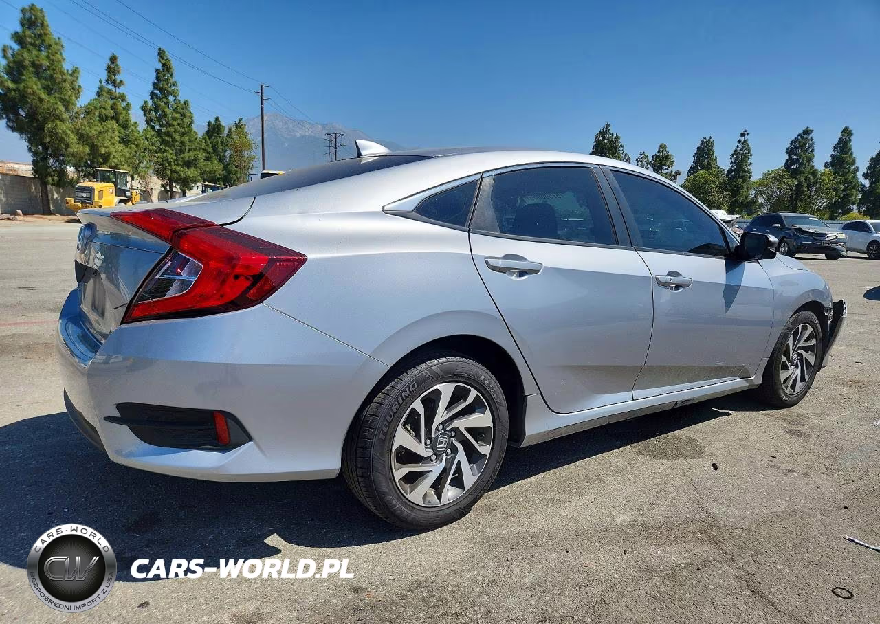 2018 Honda Civic Ex VIN:2HGFC2F72JH610868 - 3