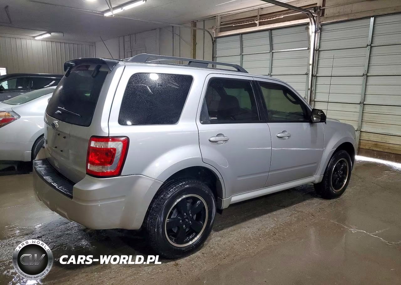 2011 Ford Escape Xlt VIN:1FMCU0D71BKB23463 - 3