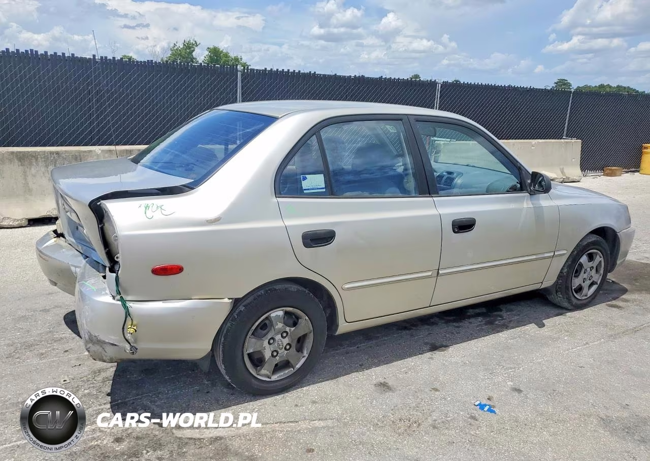 2002 Hyundai Accent Gl VIN:KMHCG45C42U308444 - 3
