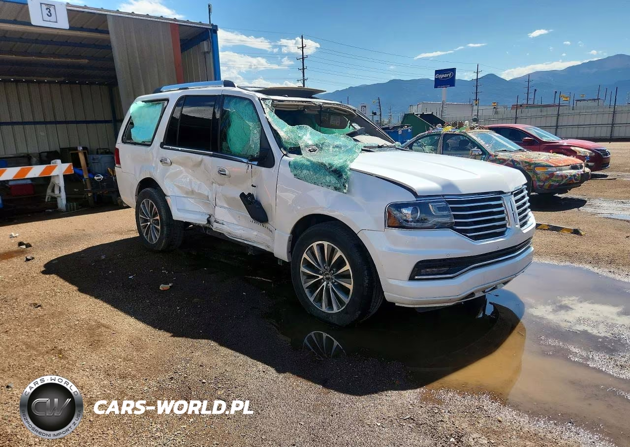 2017 Lincoln Navigator Select VIN:5LMJJ2JT7HEL13883 - 4
