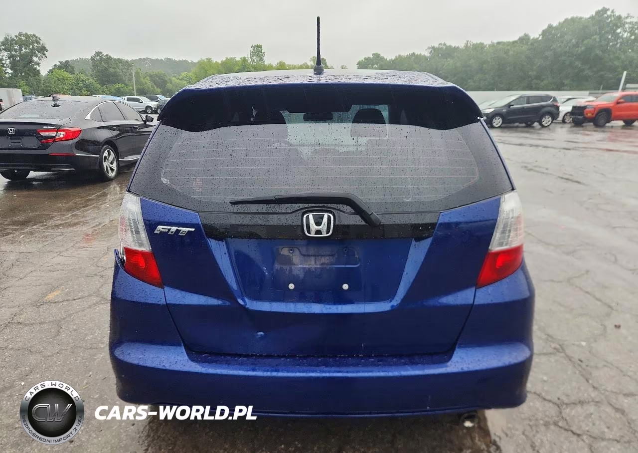 2012 Honda Fit Sport VIN:JHMGE8H52CC008357 - 6