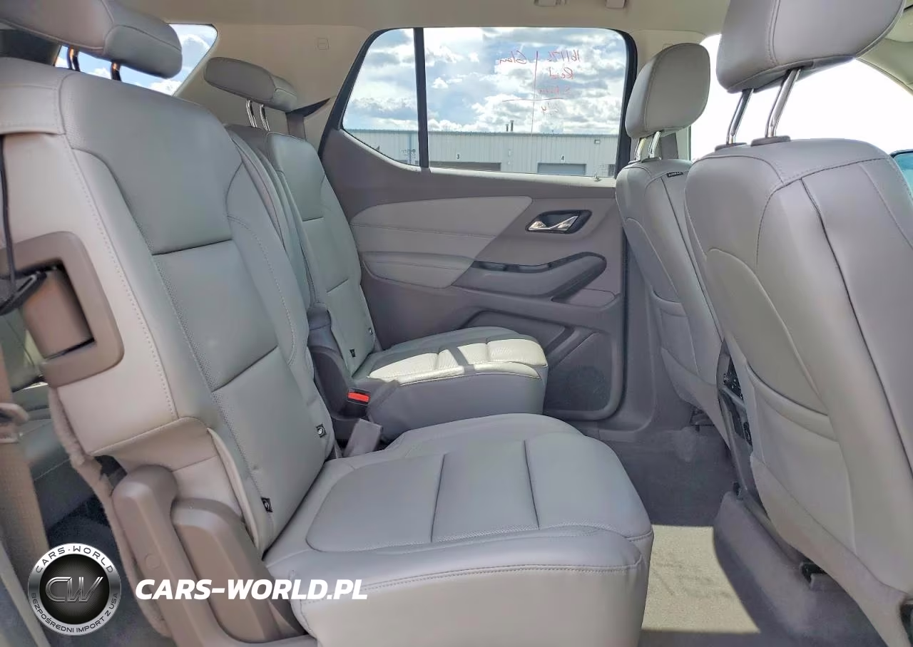 2018 Chevrolet Traverse Premier VIN:1GNERKKW0JJ177658 - 11