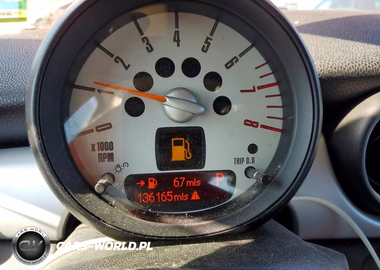 2013 Mini Cooper VIN:WMWSU3C54DT678452 - 9