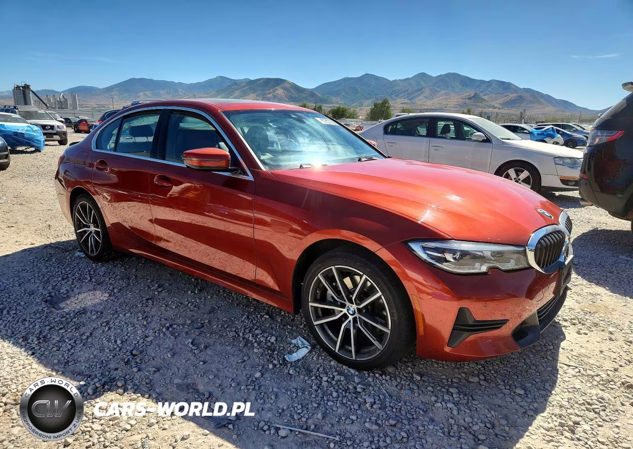 2019 BMW 330Xi VIN:WBA5R7C58KAJ83573 - 4