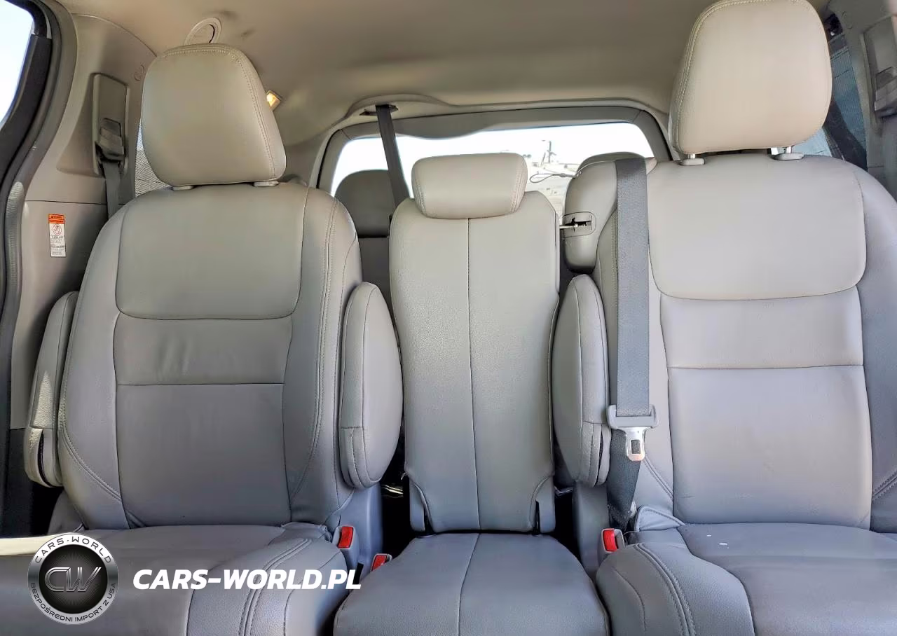 2015 Toyota Sienna Le VIN:5TDKK3DC9FS552336 - 10