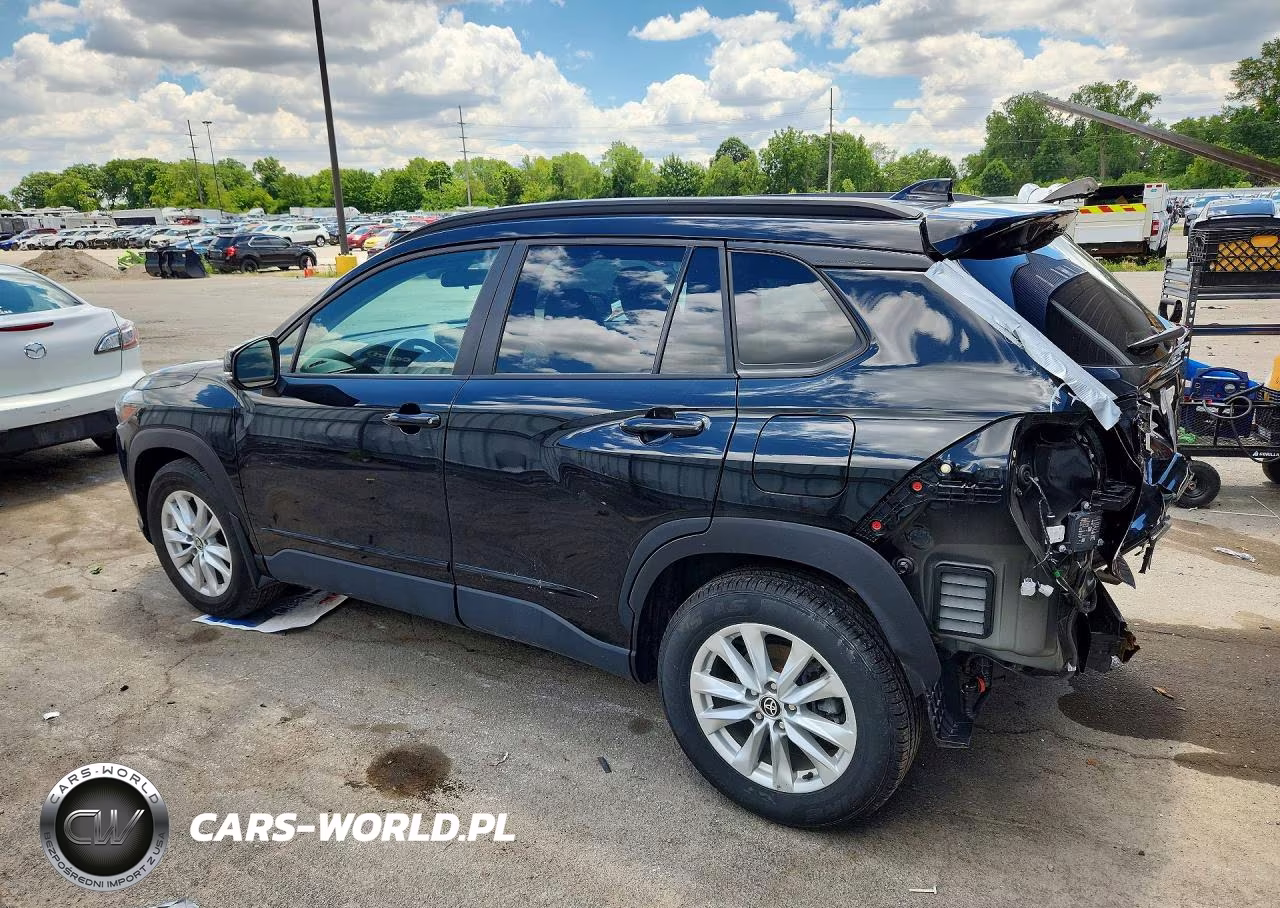 2022 Toyota Corolla Cross Le VIN:7MUBAABG1NV033931 - 2