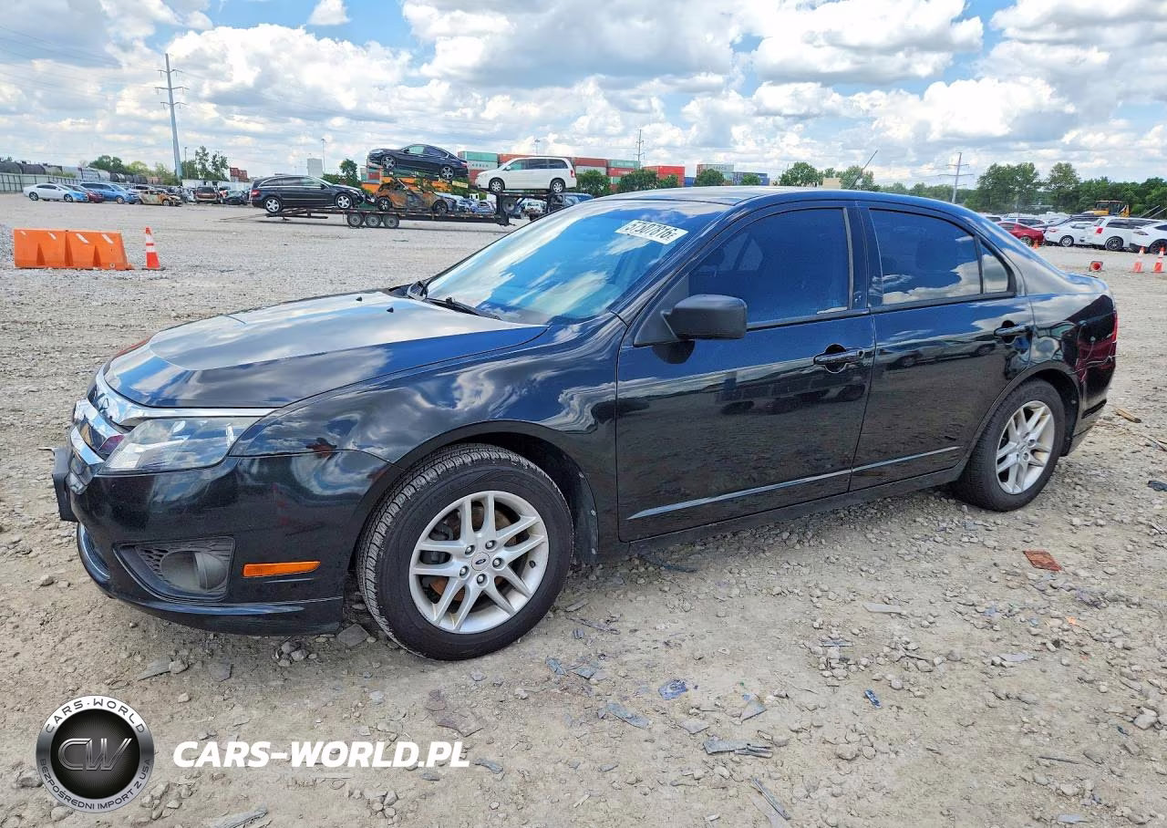 2012 Ford Fusion S – zdjęcie 1 z 12
