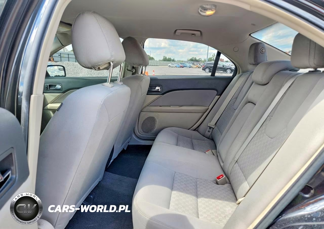 2012 Ford Fusion S VIN:3FAHP0GA9CR440824 - 10