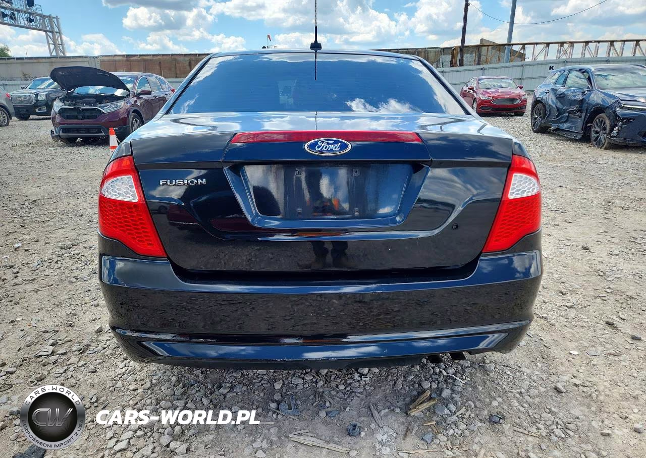 2012 Ford Fusion S VIN:3FAHP0GA9CR440824 - 6