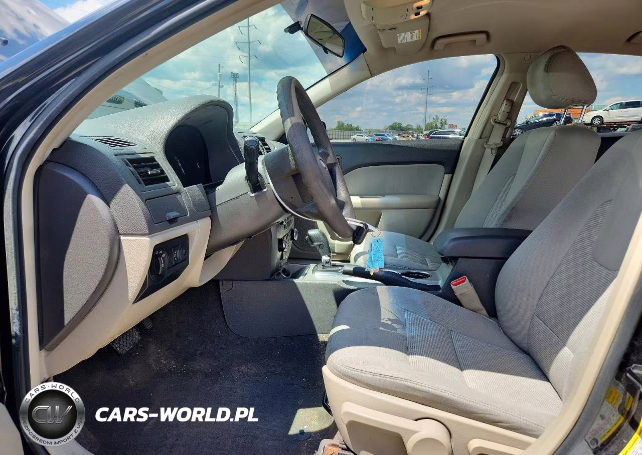 2012 Ford Fusion S VIN:3FAHP0GA9CR440824 - 7