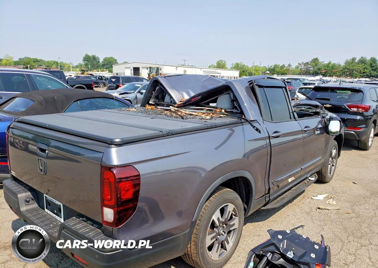 2017 Honda Ridgeline Rtl VIN:5FPYK3F65HB007024 - 3