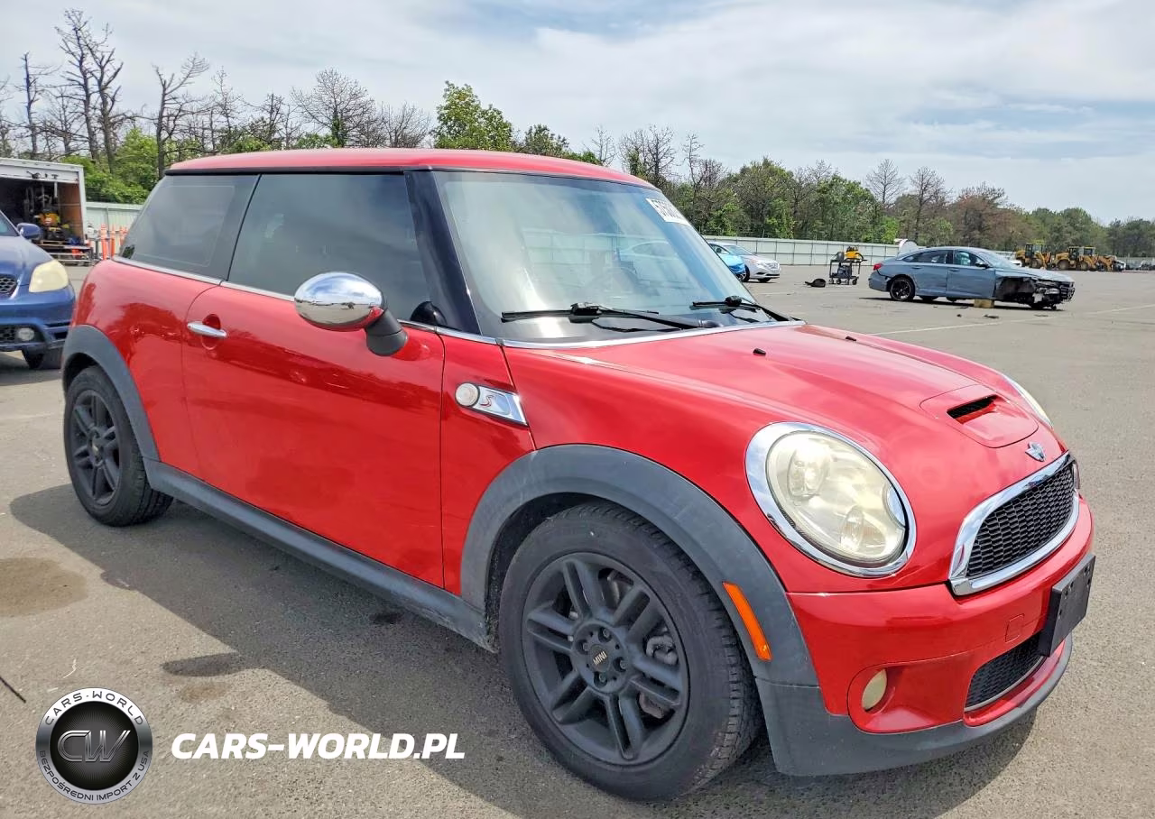 2009 Mini Cooper S VIN:WMWMF73589TW85129 - 4