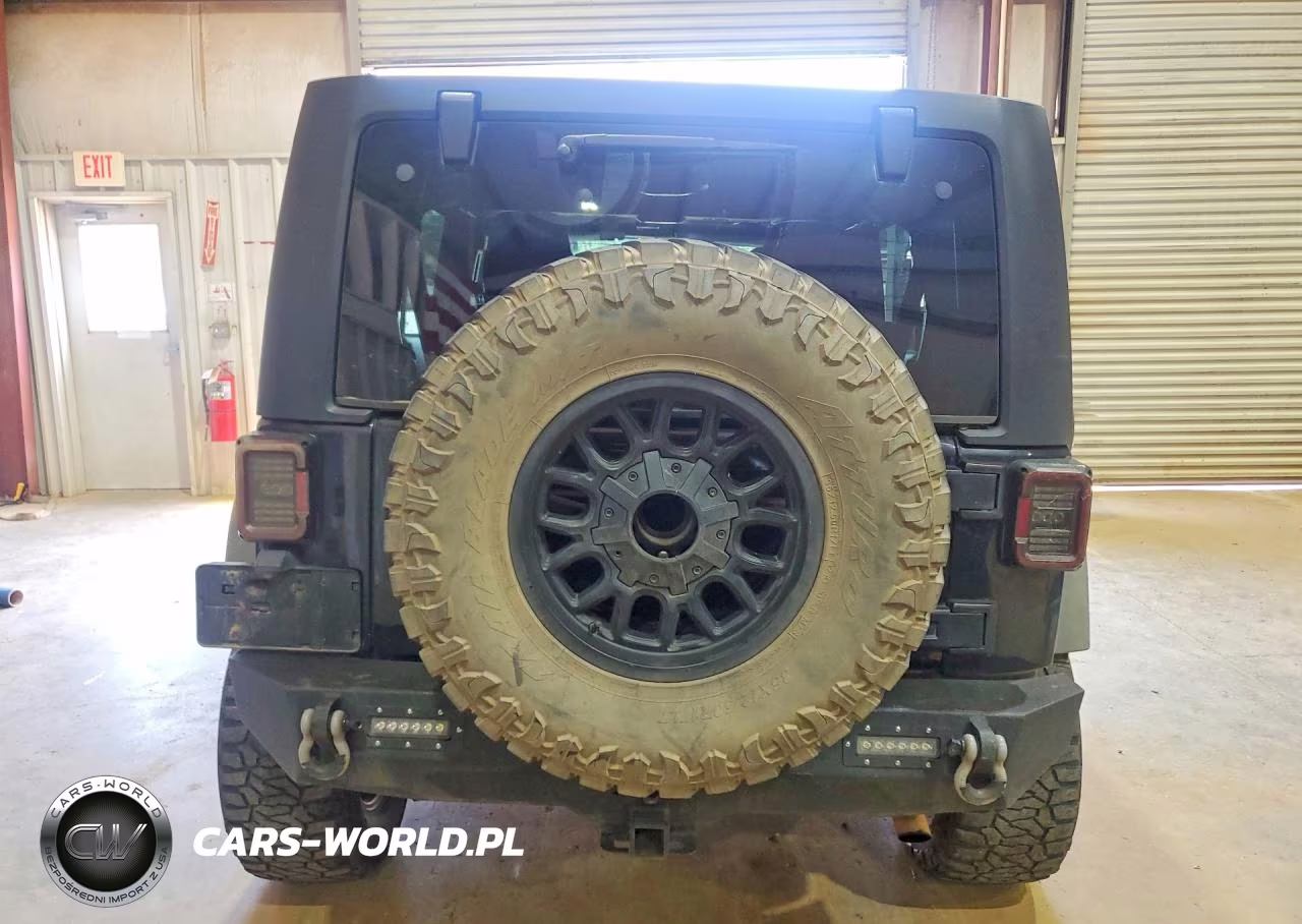 2017 Jeep Wrangler Unlimited Sport VIN:1C4BJWDGXHL608330 - 6