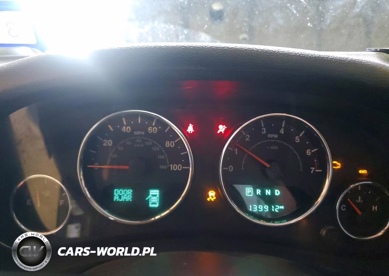 2017 Jeep Wrangler Unlimited Sport VIN:1C4BJWDGXHL608330 - 9