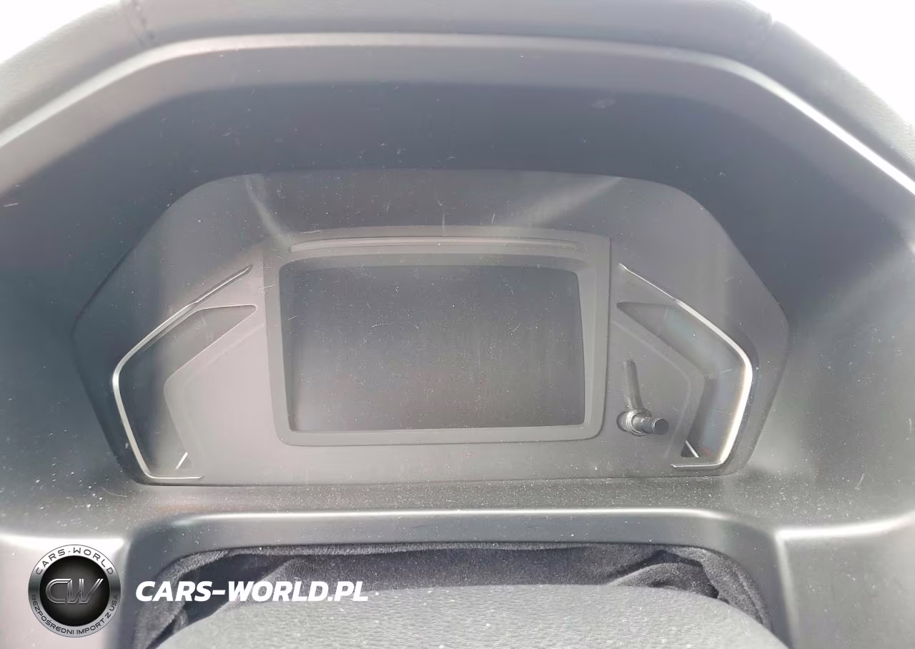 2018 Honda Odyssey Touring VIN:5FNRL6H82JB038389 - 9
