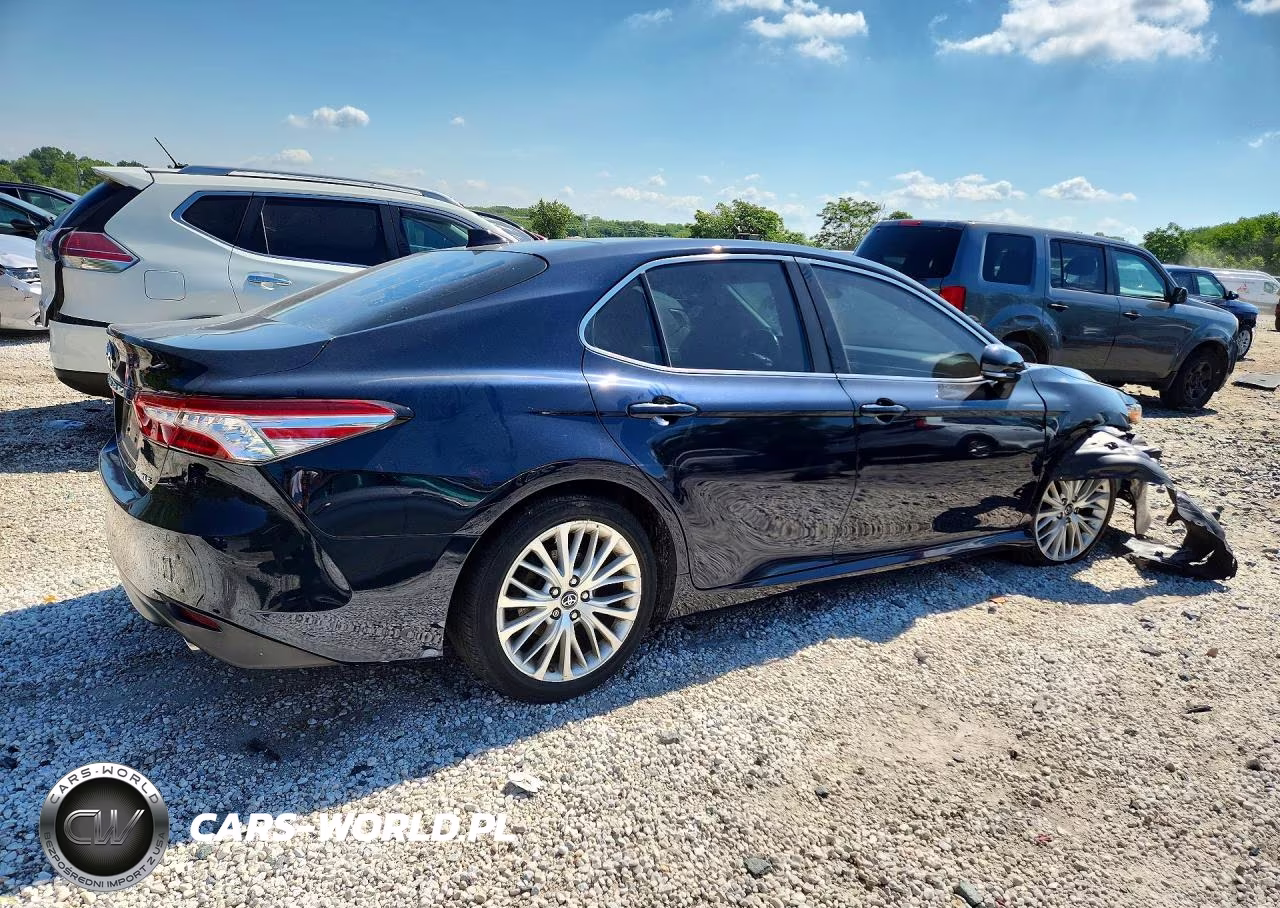 2018 Toyota Camry Xle V6 VIN:4T1BZ1HK1JU504699 - 3