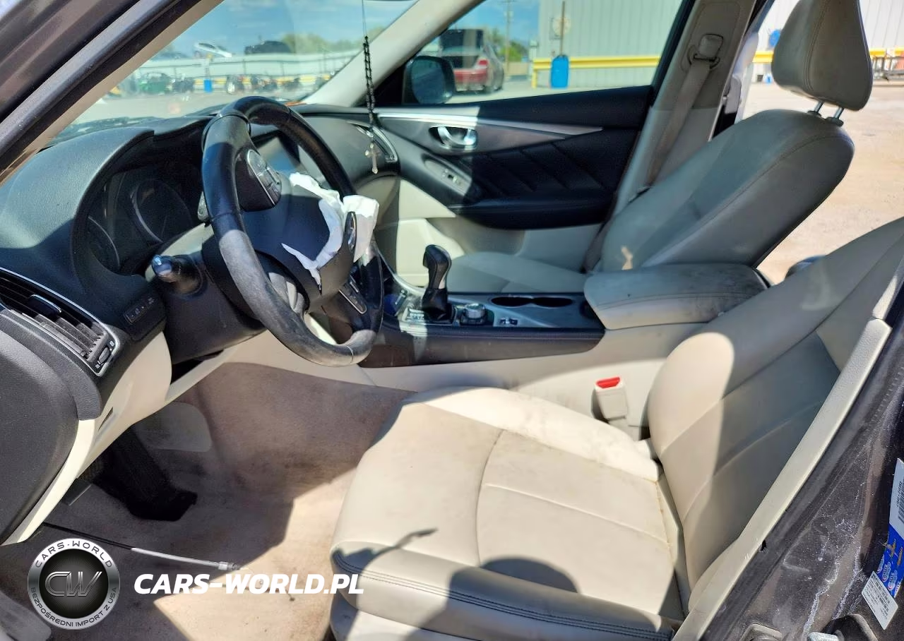 2015 Infiniti Q50 Premium VIN:JN1BV7AP4FM358172 - 7