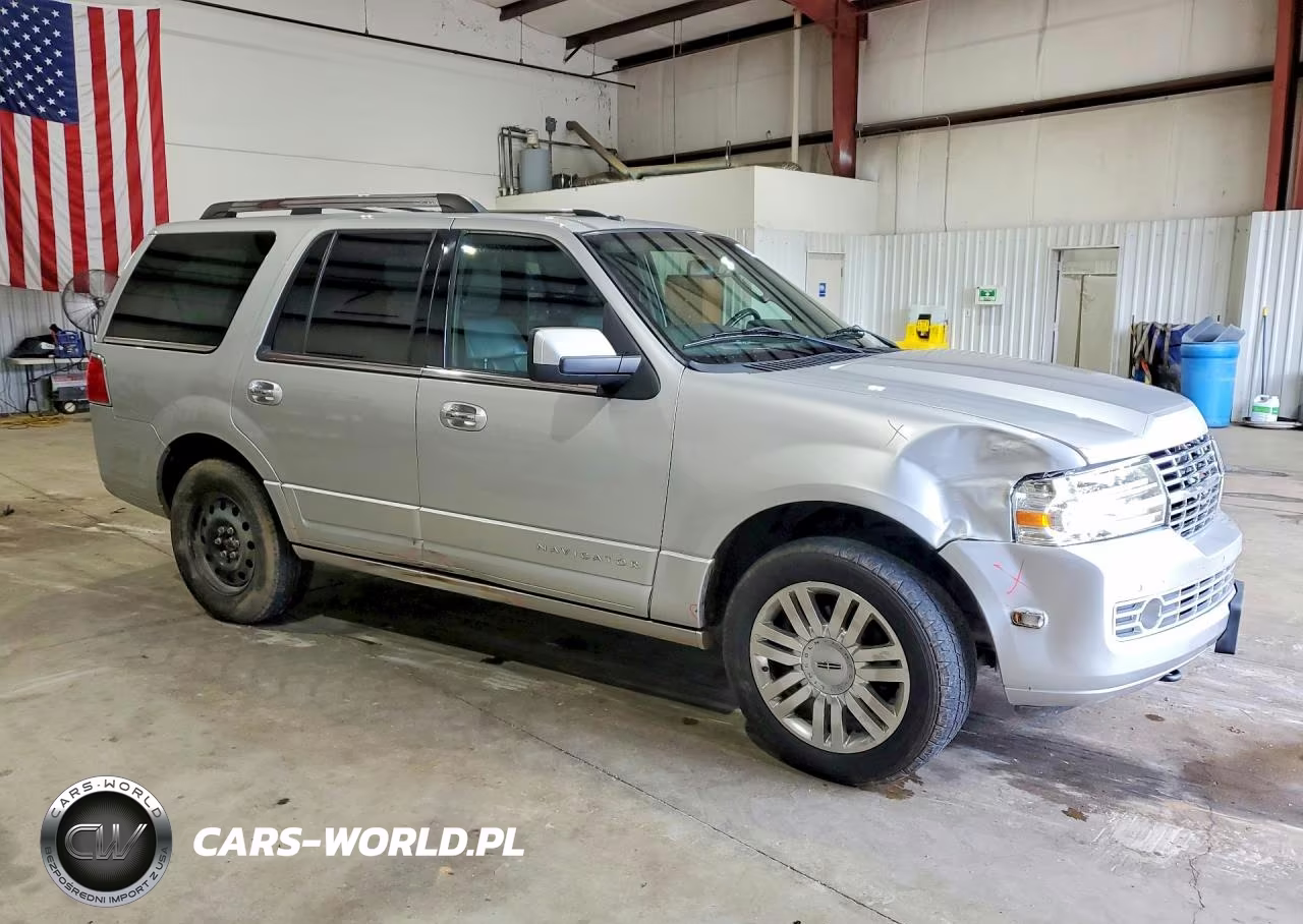 2014 Lincoln Navigator VIN:5LMJJ2H53EEL03693 - 4