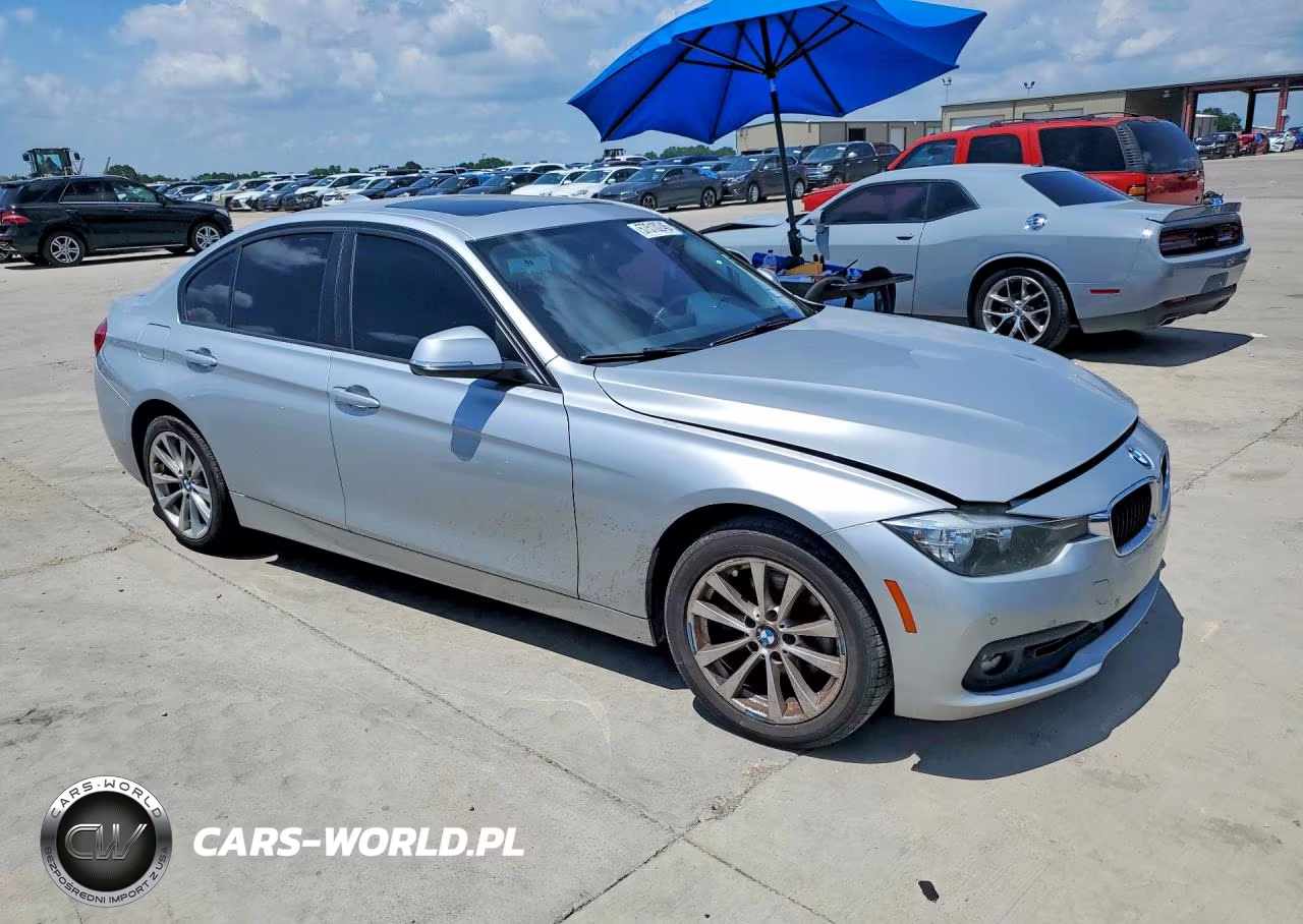2017 BMW 320 I VIN:WBA8E1G57HNU13993 - 4