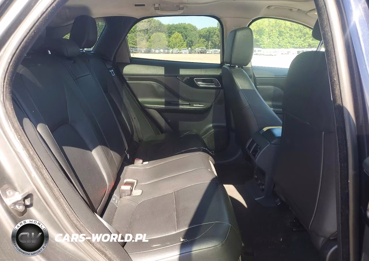 2018 Jaguar F-Pace Premium VIN:SADCJ2GX4JA236739 - 11