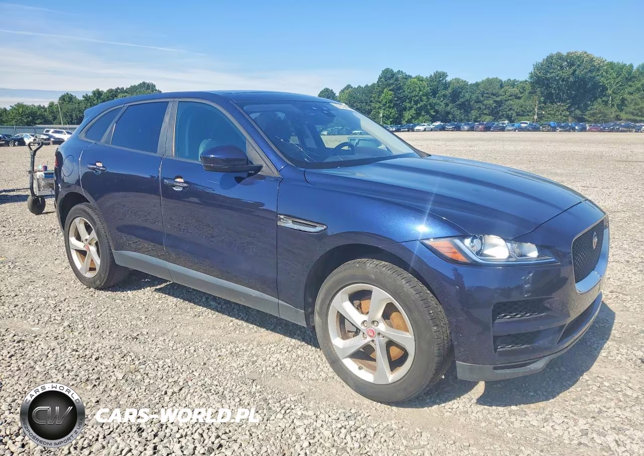 2018 Jaguar F-Pace Premium VIN:SADCJ2GX4JA236739 - 4