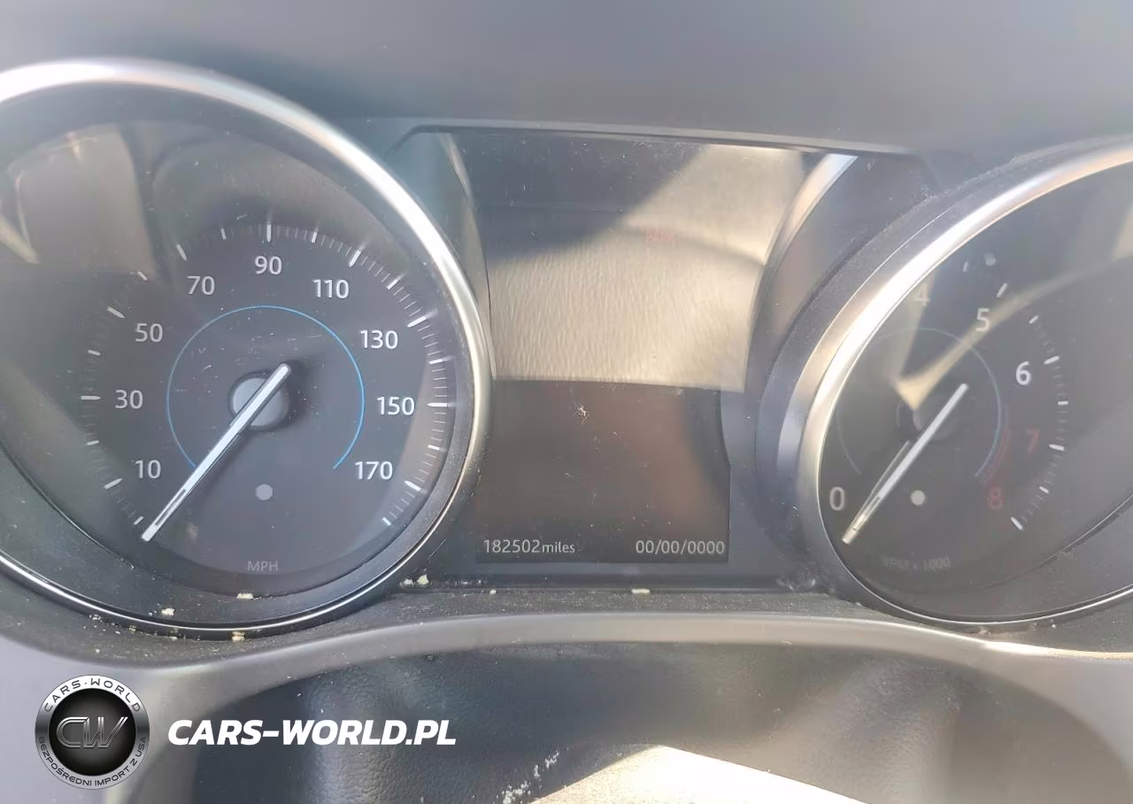 2018 Jaguar F-Pace Premium VIN:SADCJ2GX4JA236739 - 9