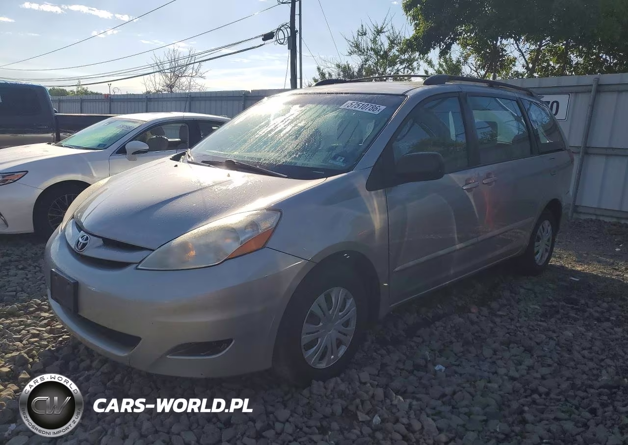 2009 Toyota Sienna Ce 7-Passenger – zdjęcie 1 z 13
