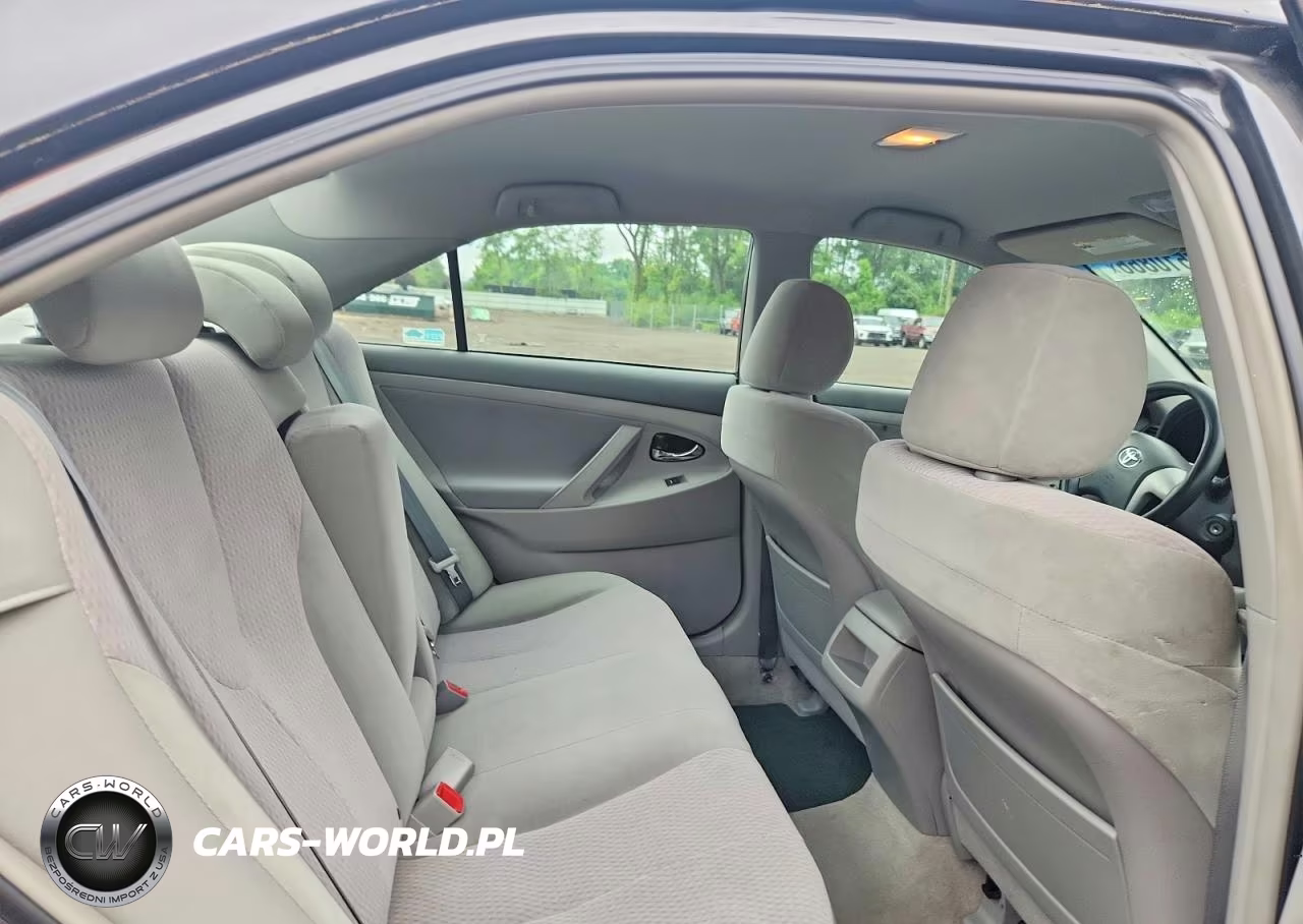 2010 Toyota Camry Le VIN:4T1BF3EK1AU032867 - 10