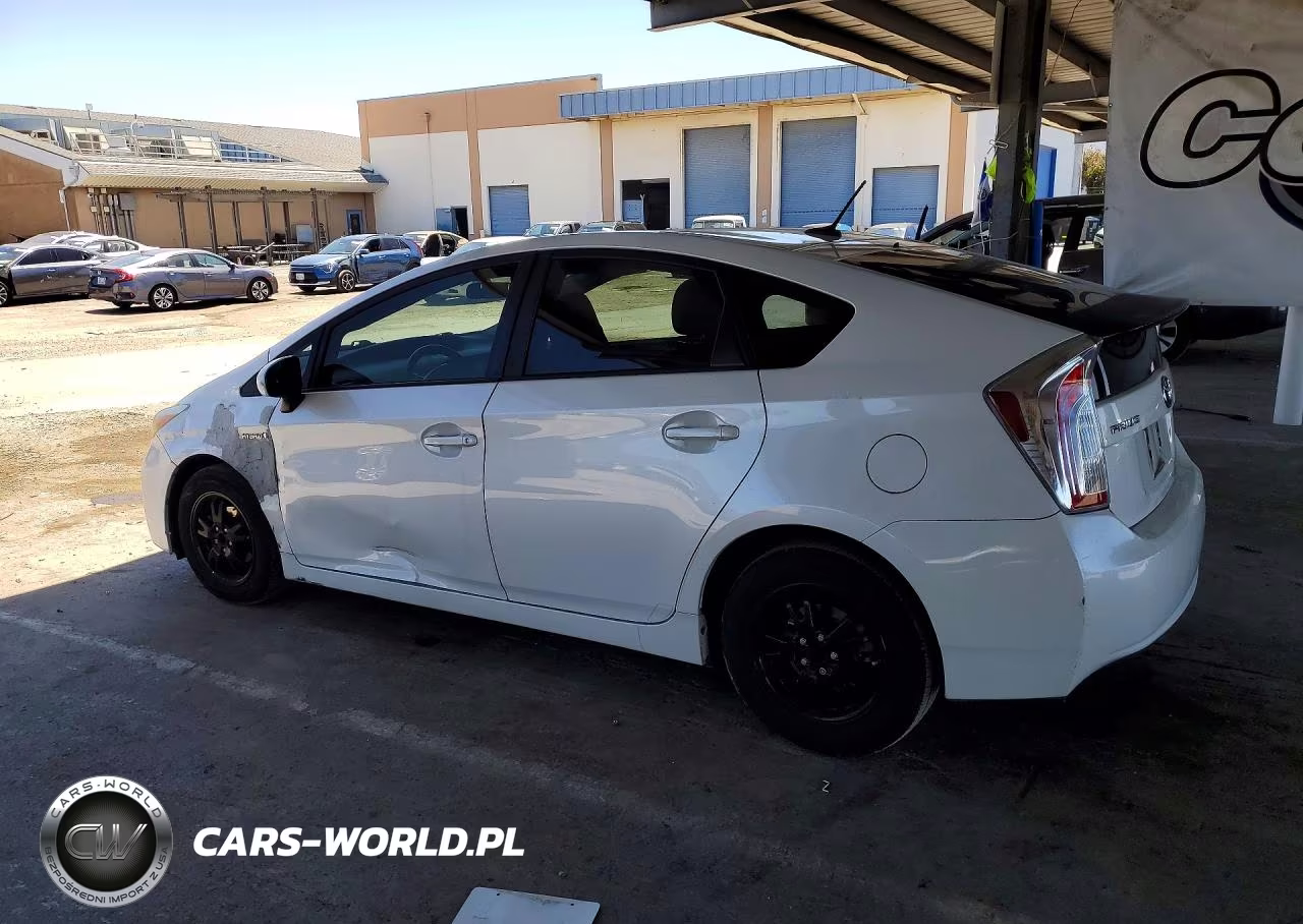 2013 Toyota Prius Three VIN:JTDKN3DU3D5653472 - 2