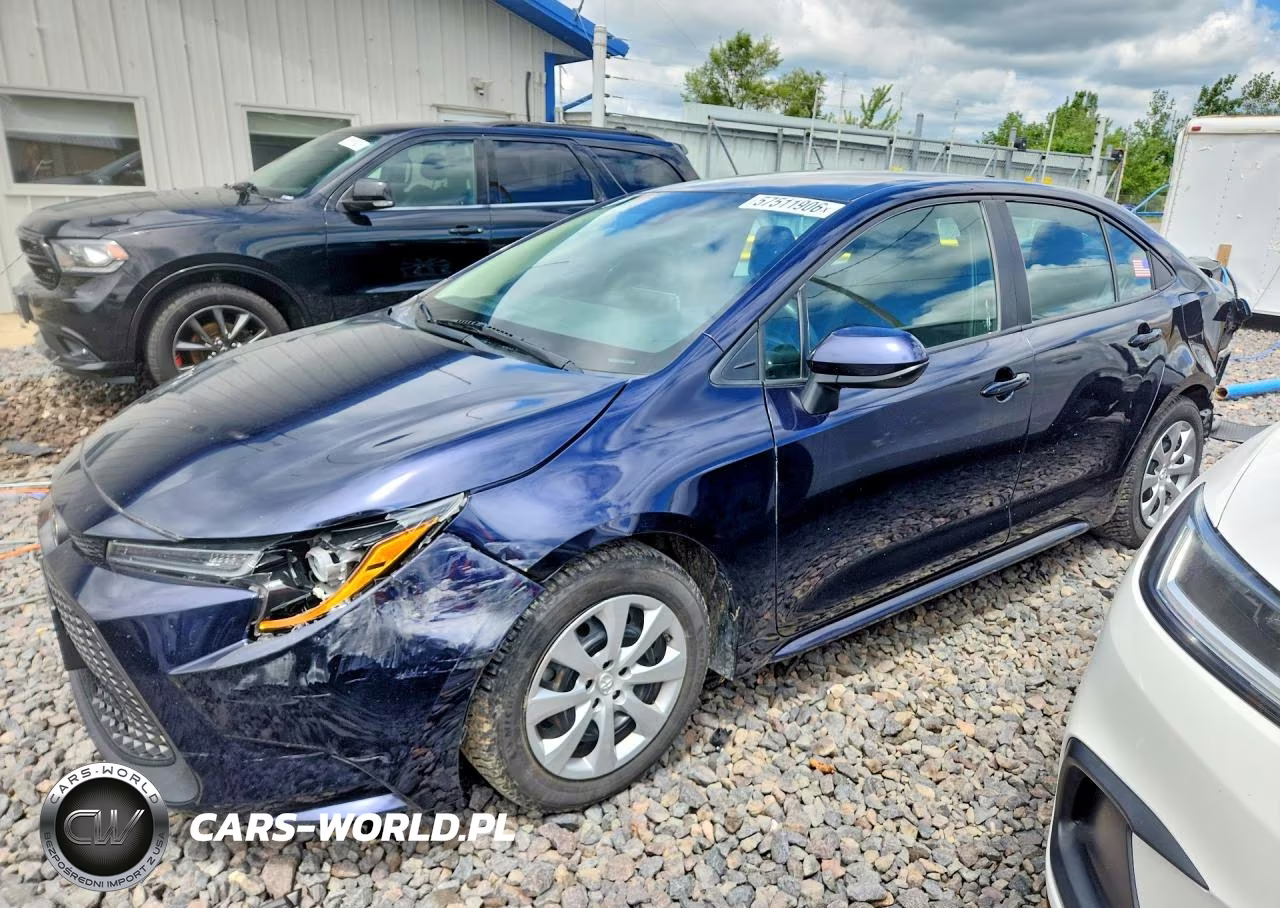 2021 Toyota Corolla Le – zdjęcie 1 z 13