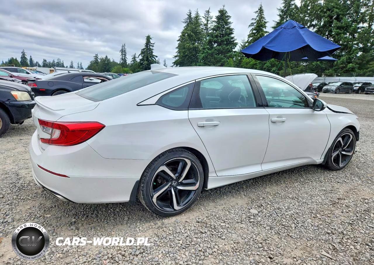 2018 Honda Accord Sport VIN:1HGCV1F32JA219318 - 3
