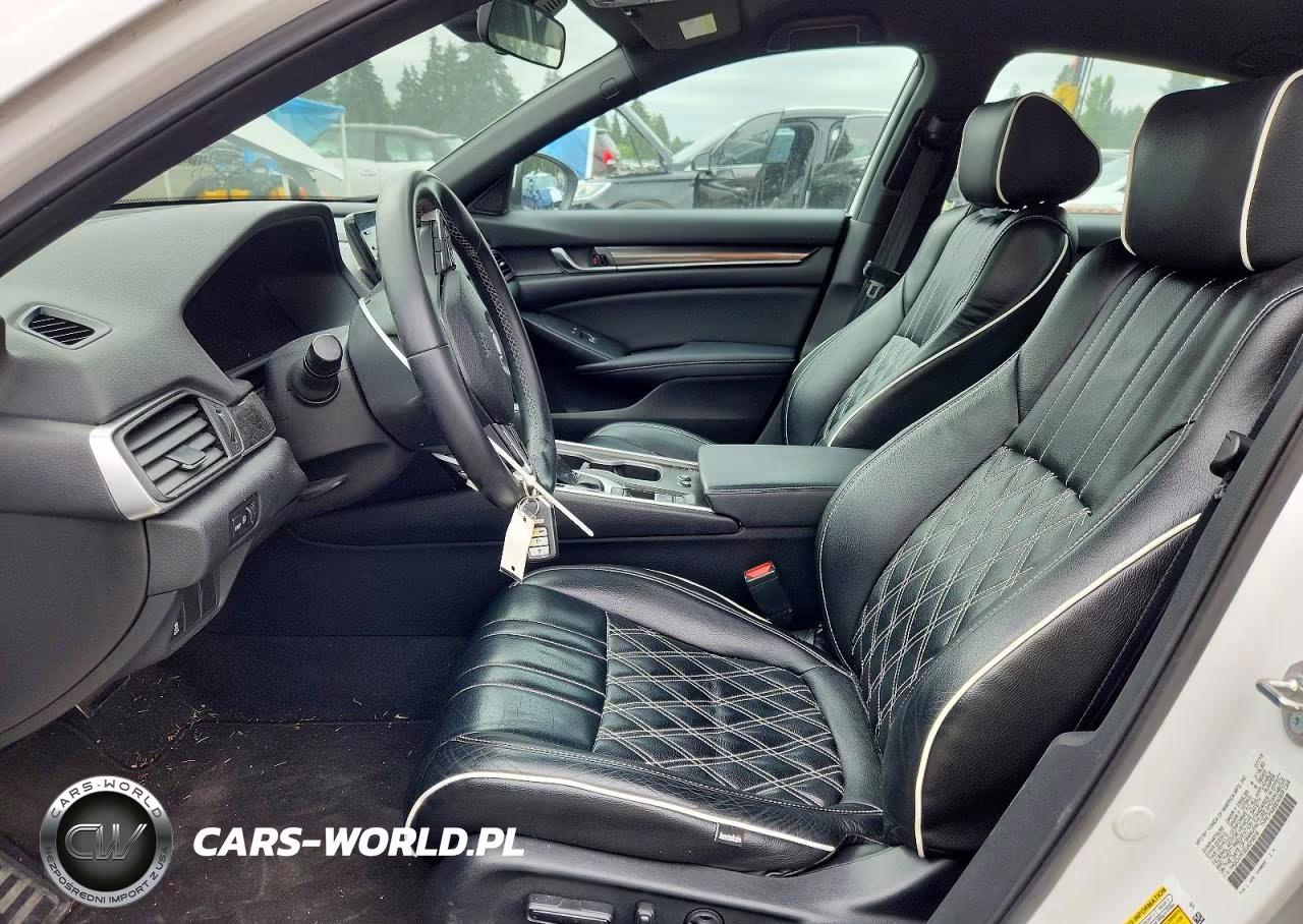 2018 Honda Accord Sport VIN:1HGCV1F32JA219318 - 7