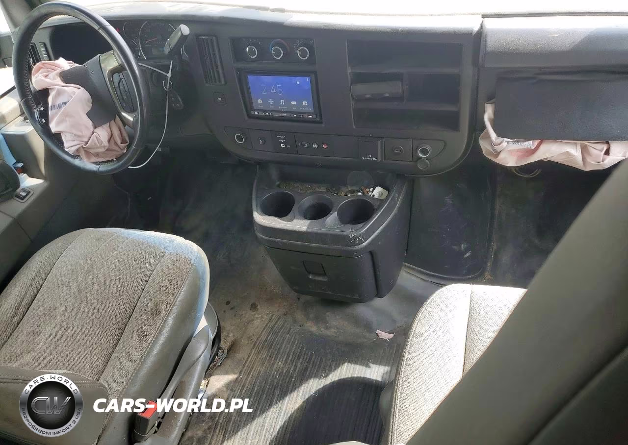 2017 Chevrolet Express G2500 VIN:1GCWGAFF1H1139017 - 8