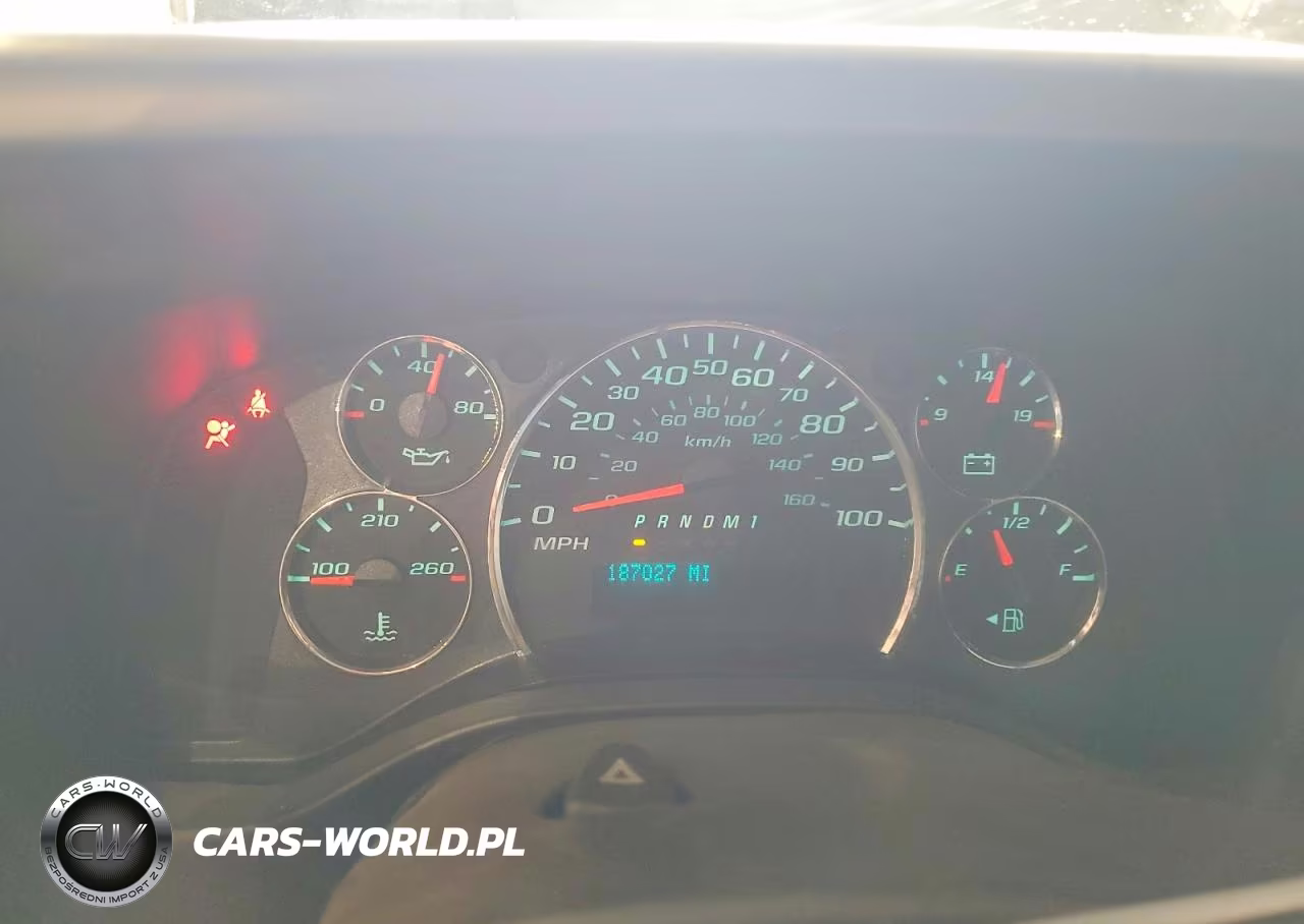 2017 Chevrolet Express G2500 VIN:1GCWGAFF1H1139017 - 9