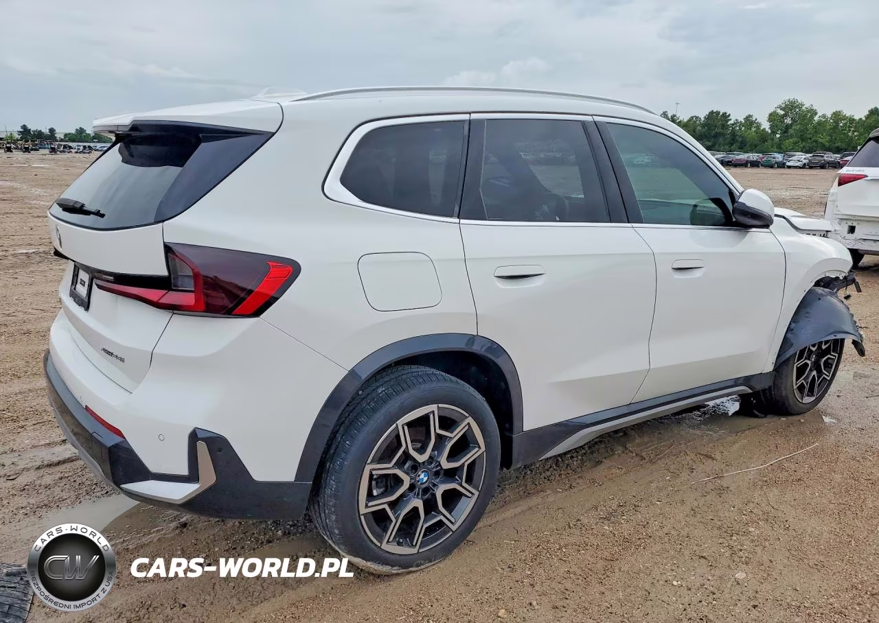 2025 BMW X1 xDrive28I VIN:WBX73EF05S5156540 - 3