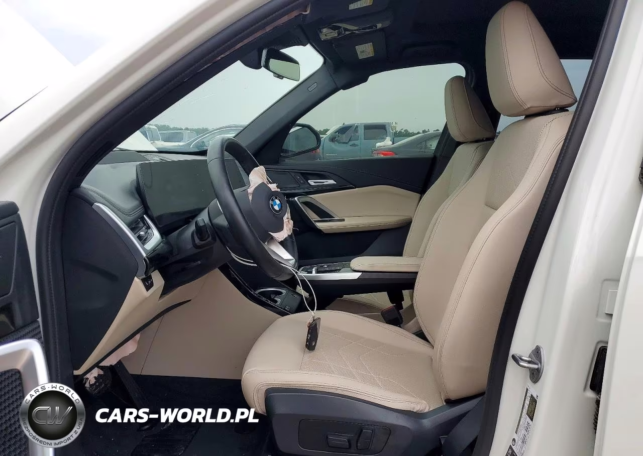 2025 BMW X1 xDrive28I VIN:WBX73EF05S5156540 - 7