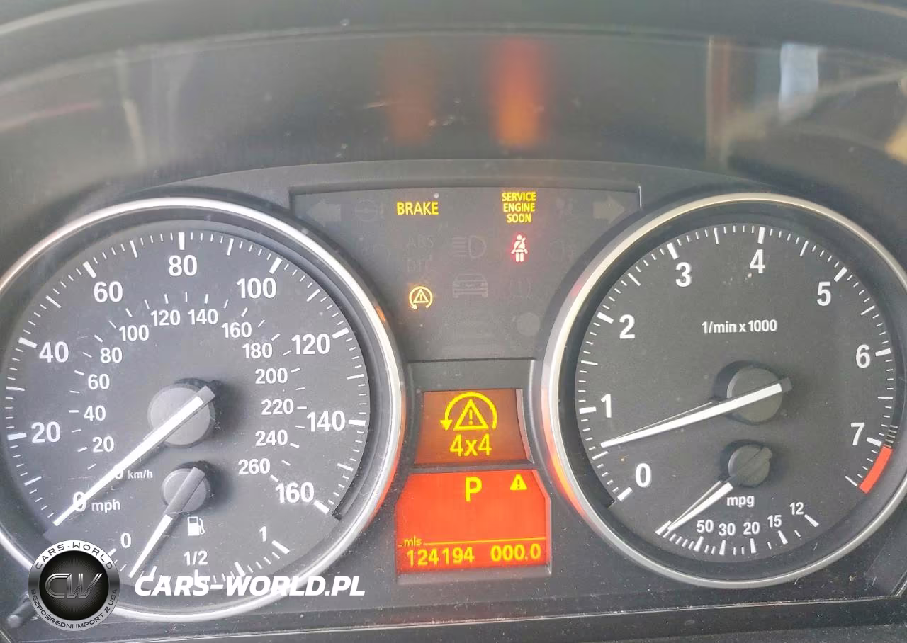 2010 BMW 328 Xi VIN:WBAPK7C57AA461486 - 9