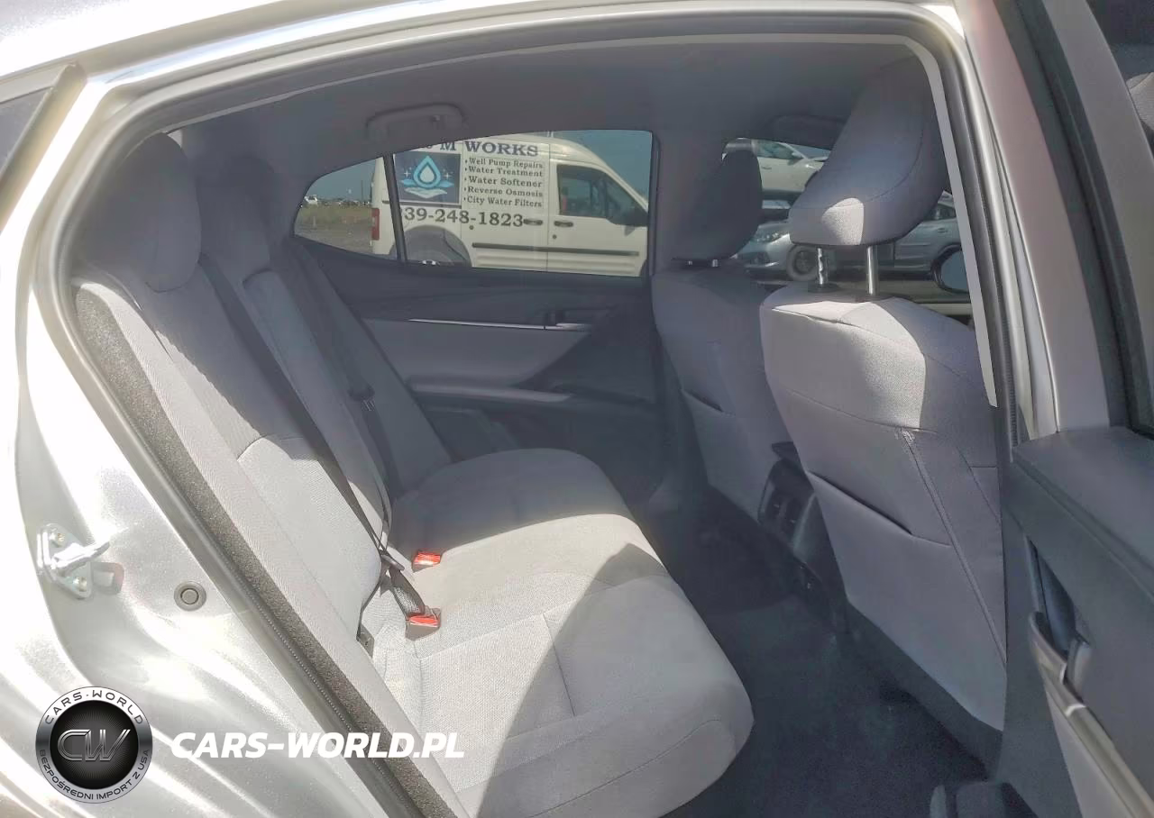 2025 Toyota Camry Le VIN:4T1DAACK5SU600277 - 10