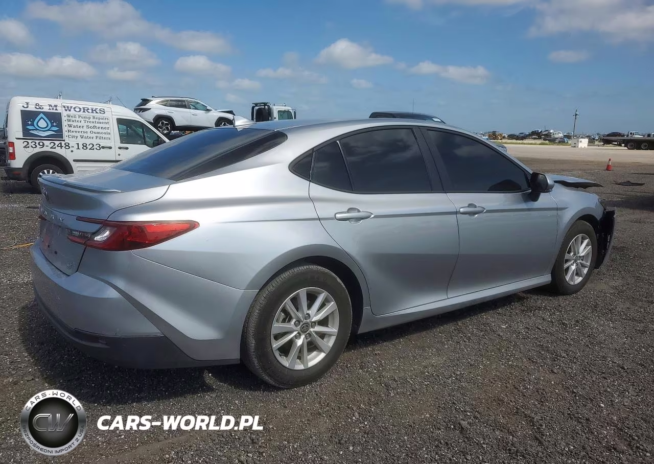 2025 Toyota Camry Le VIN:4T1DAACK5SU600277 - 3