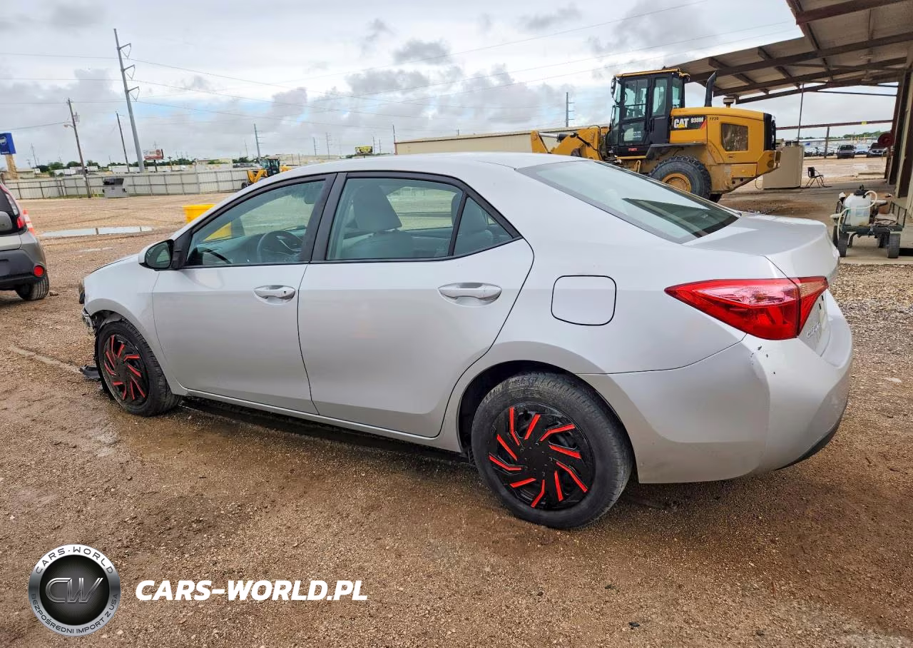 2017 Toyota Corolla Le VIN:5YFBURHEXHP734731 - 2
